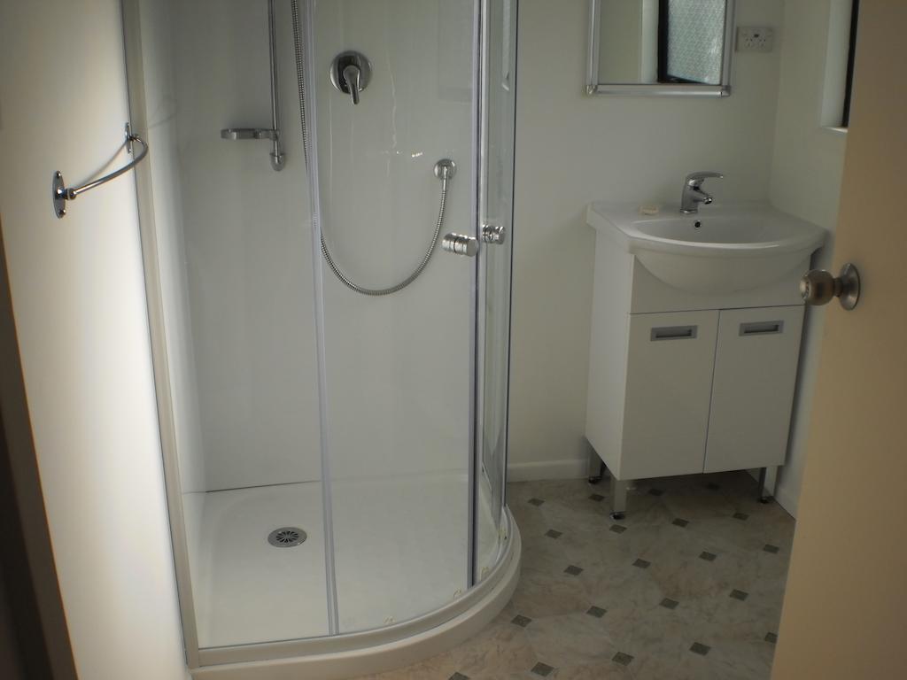 Big Bay Holiday Park Awhitu Zimmer foto
