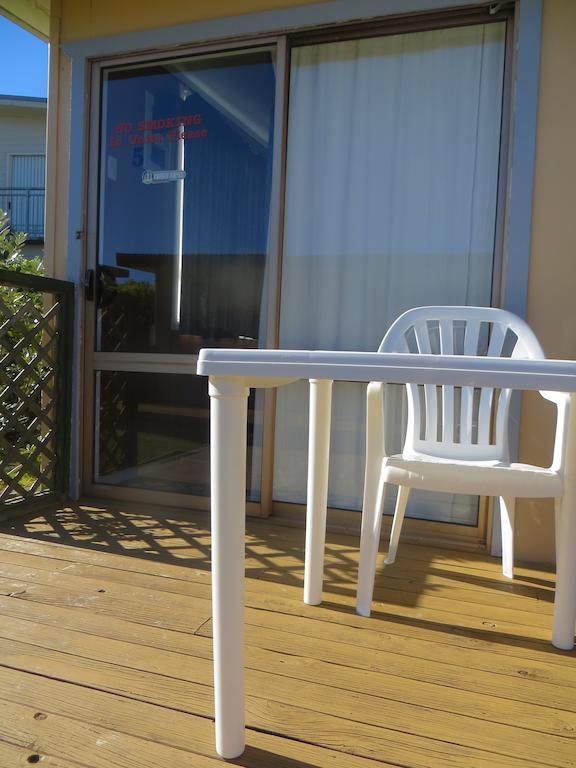 Big Bay Holiday Park Awhitu Zimmer foto
